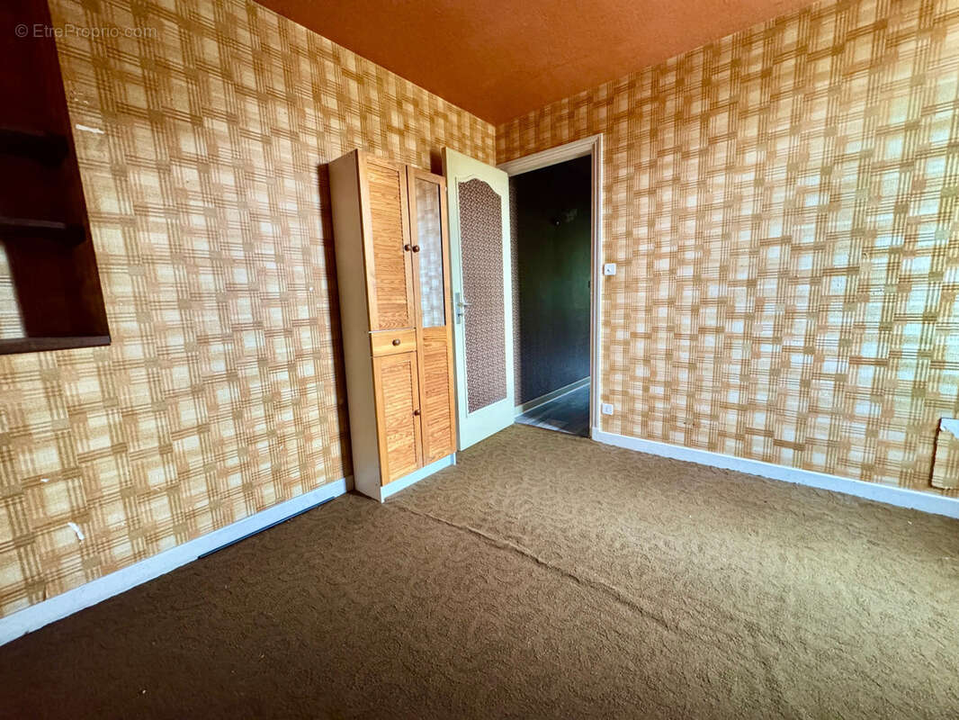 Maison à vendre à OUCHES 4 chambres 128m2 sur 2524m2 de terrain - dependance de 45m2 au sol - photo 7