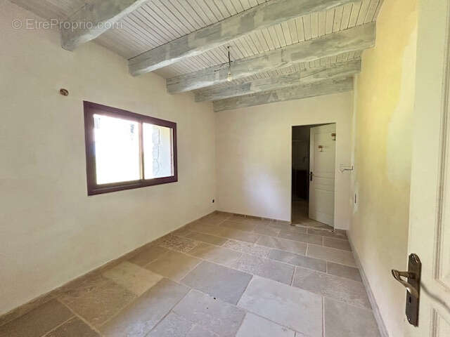 Maison 176 m2 avec dépendances - photo 10