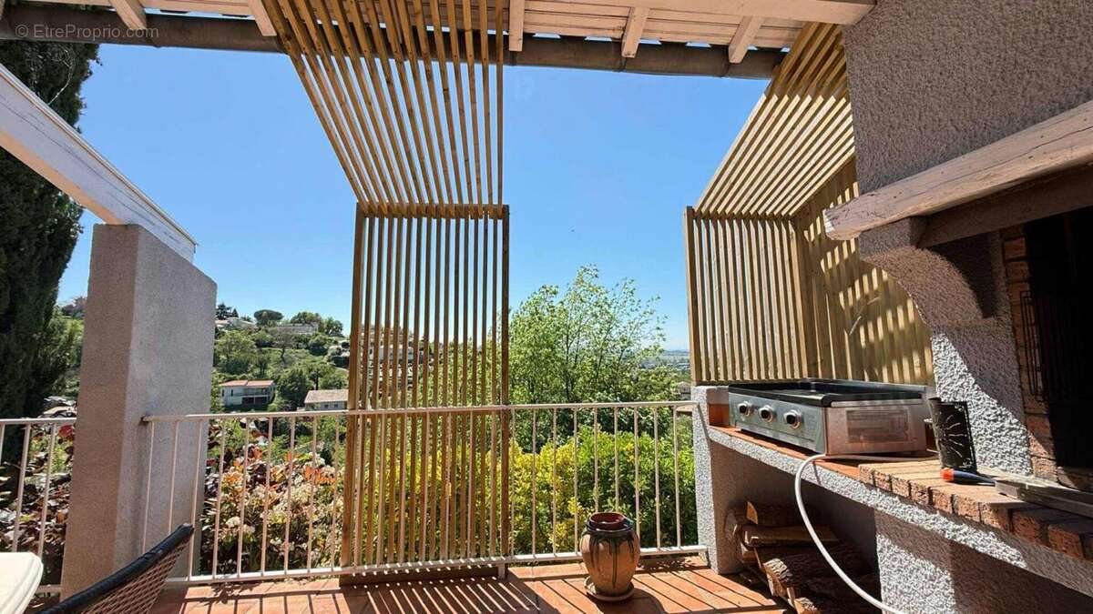 Maison à LACROIX-FALGARDE