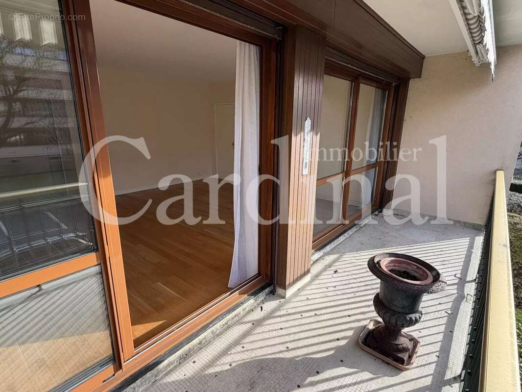 Appartement à NOISY-LE-ROI