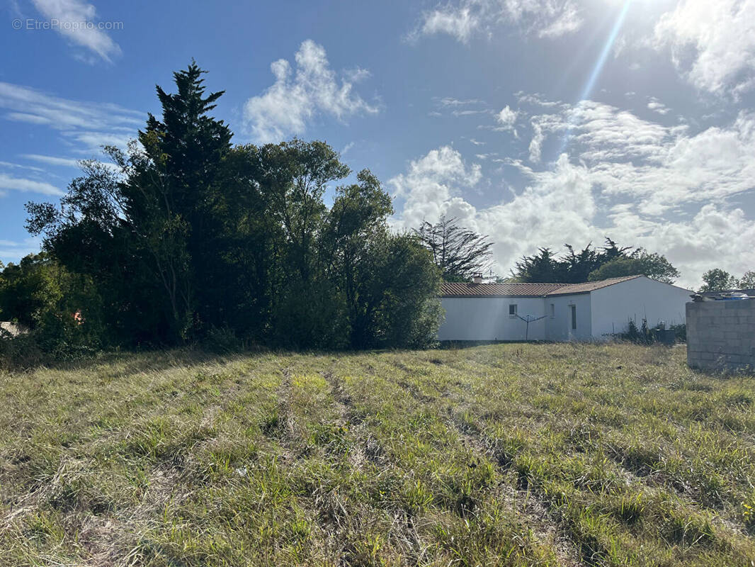 Terrain à SAINT-PIERRE-D&#039;OLERON