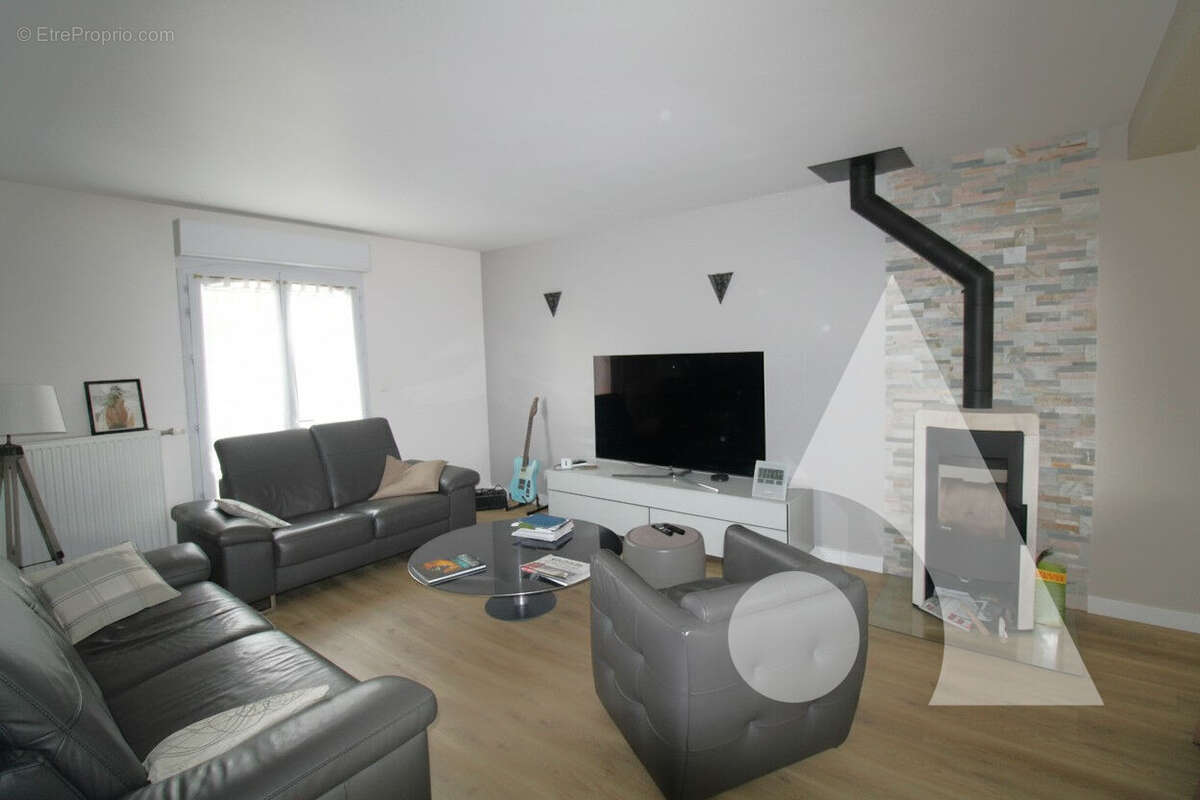 Maison à LACROIX-SAINT-OUEN