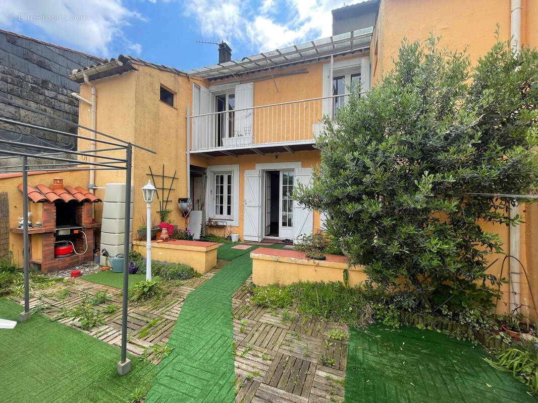 Maison à SAINT-AMANS-SOULT