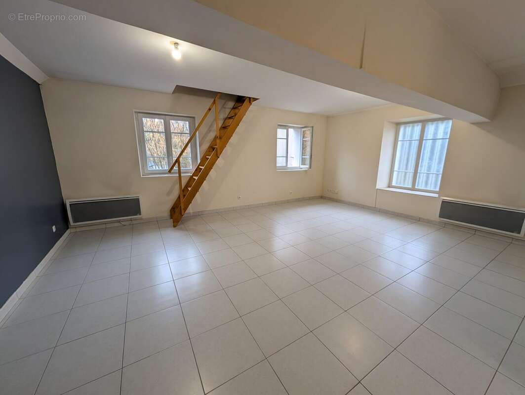 Appartement à VILLEPREUX
