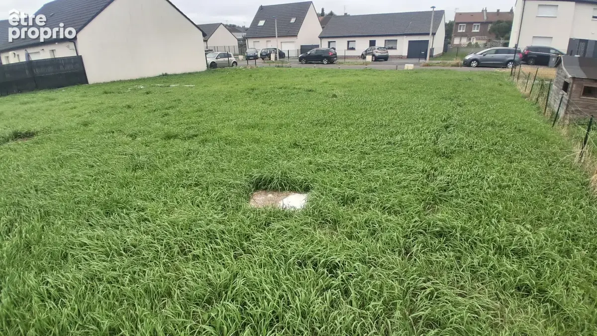 Terrain constructible en lotissement. - photo 3