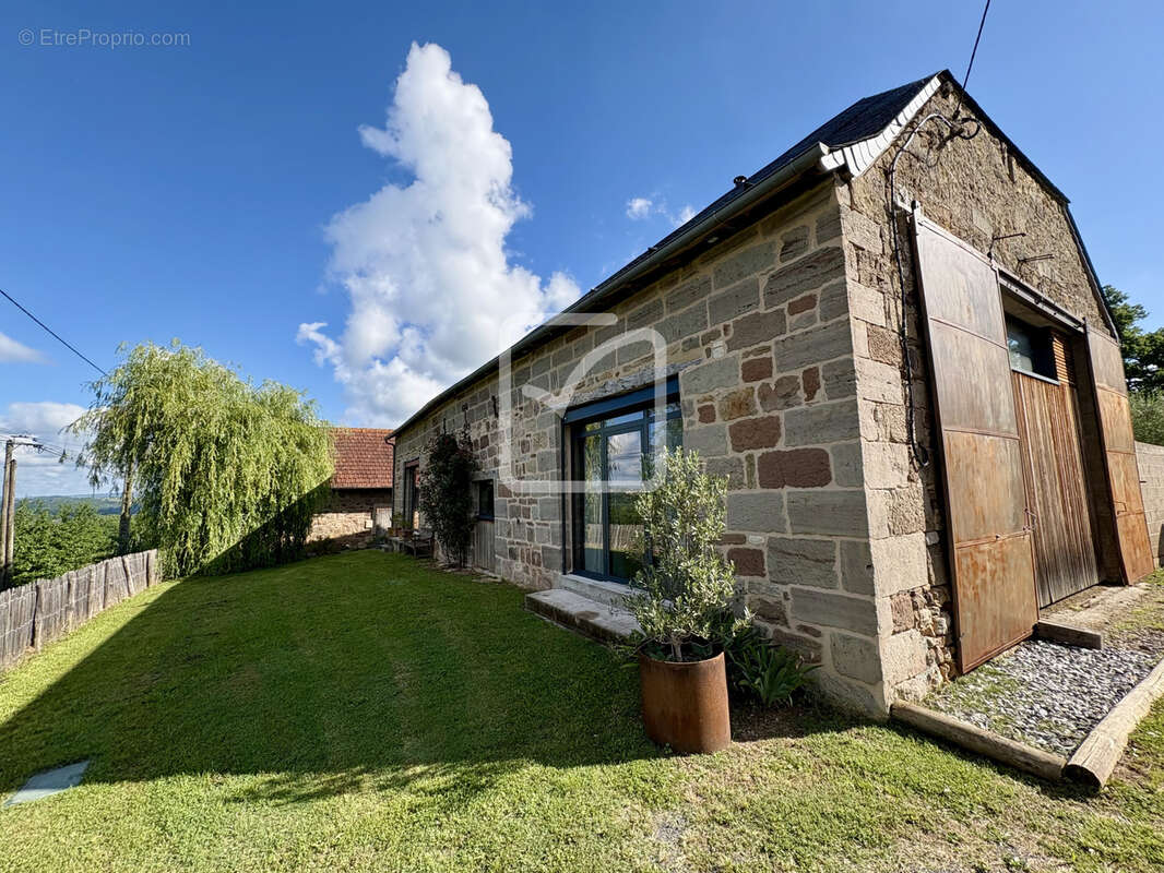 Maison à LARCHE
