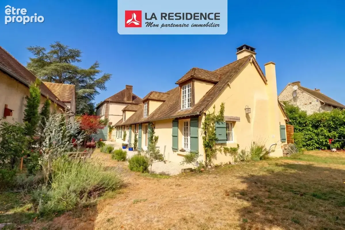 Maison à HOUDAN