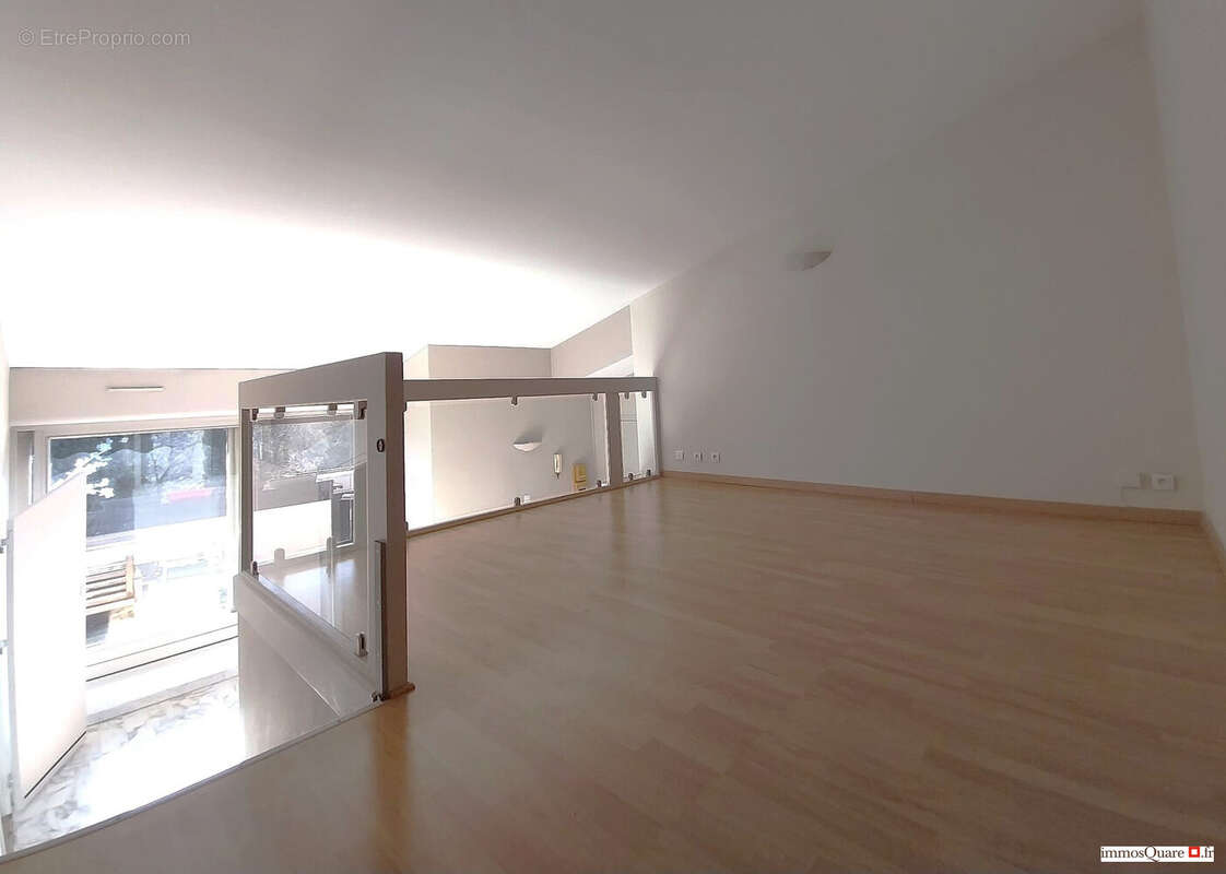 Salon - Appartement à MEYLAN