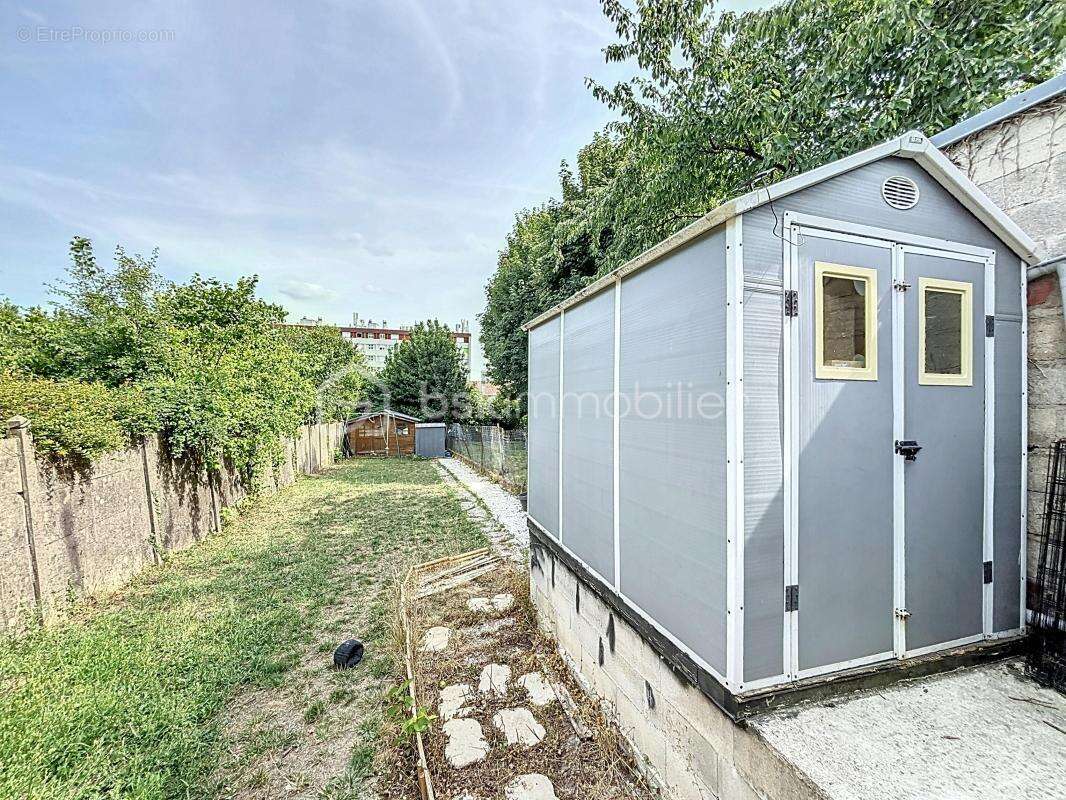 Maison à BONNEUIL-SUR-MARNE