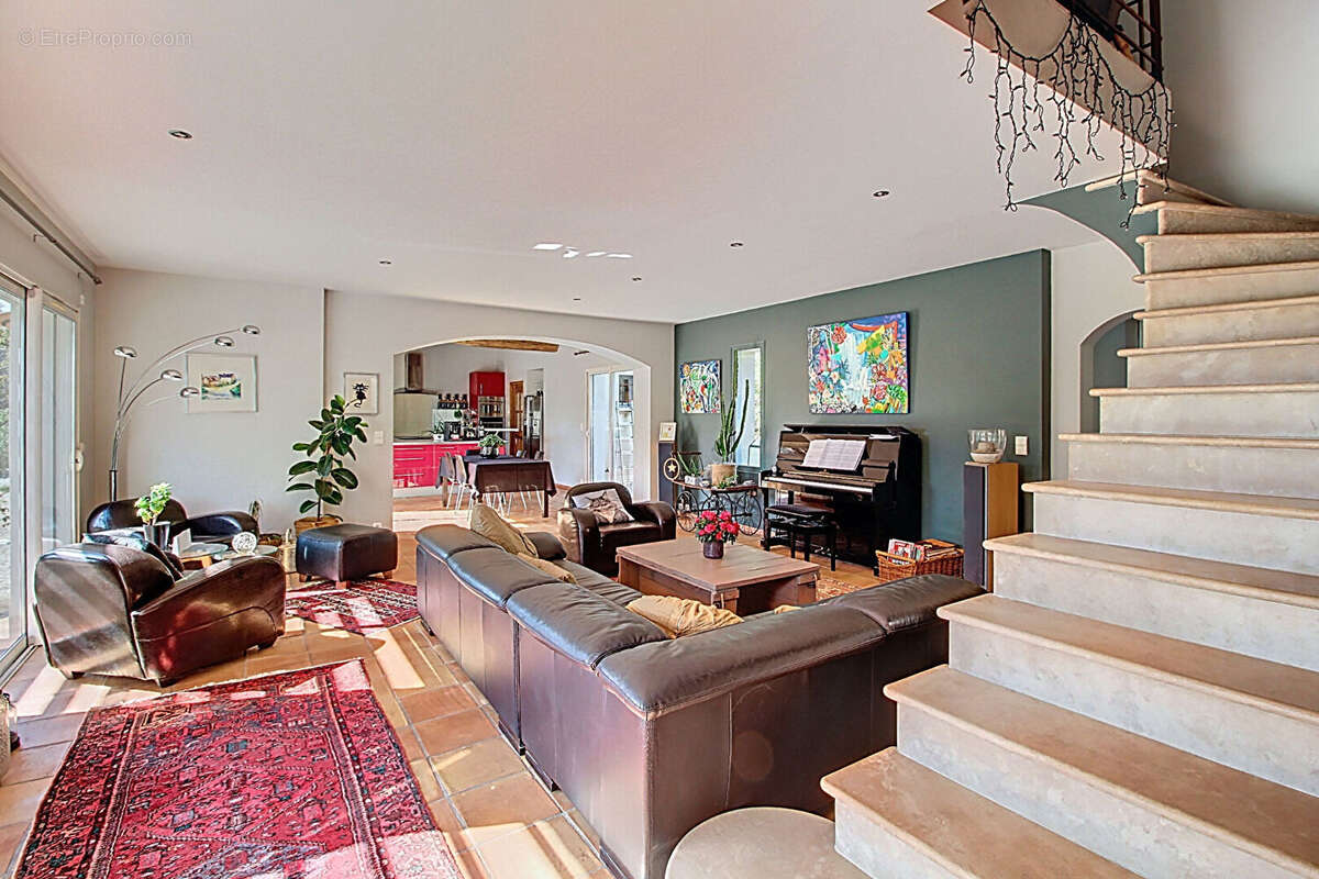 Maison à FIGANIERES