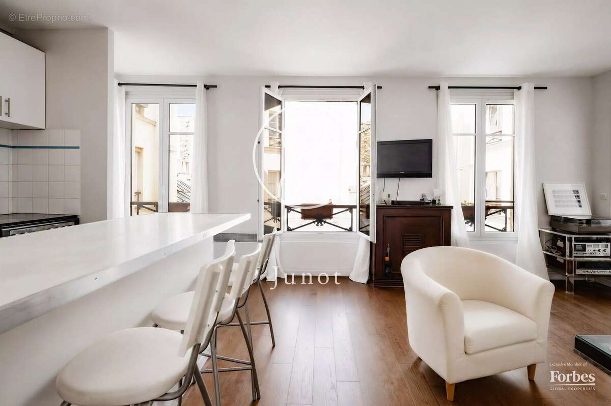 Paris 3e - RUE AU MAIRE / ARTS ET MÉTIERS - Appartement - 2 pièces - 49,63m² Carrez - 1 chambre - Plan optimisé - photo 5