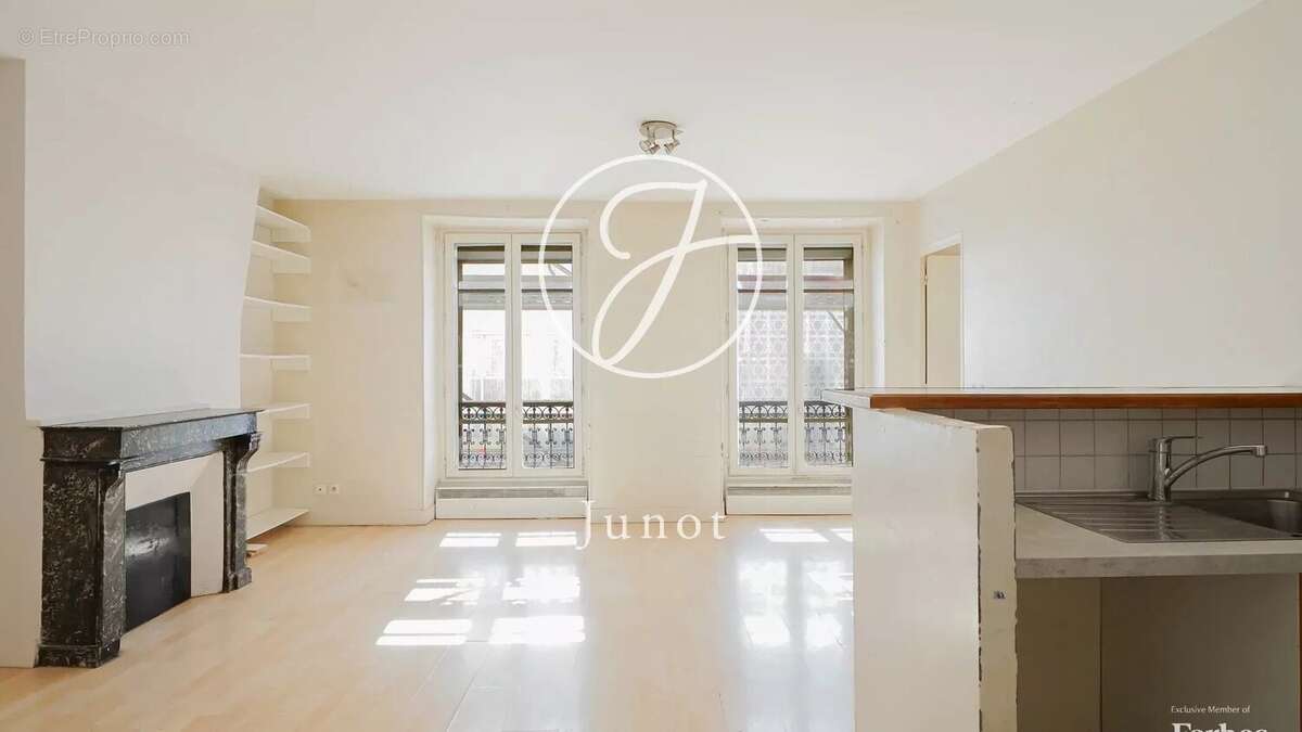 Appartement à PARIS-11E