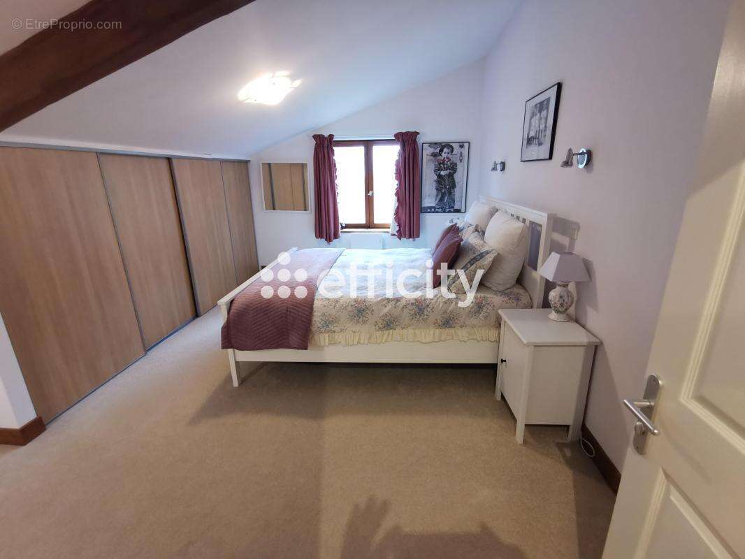 Maison à SAINT-SEVER-CALVADOS