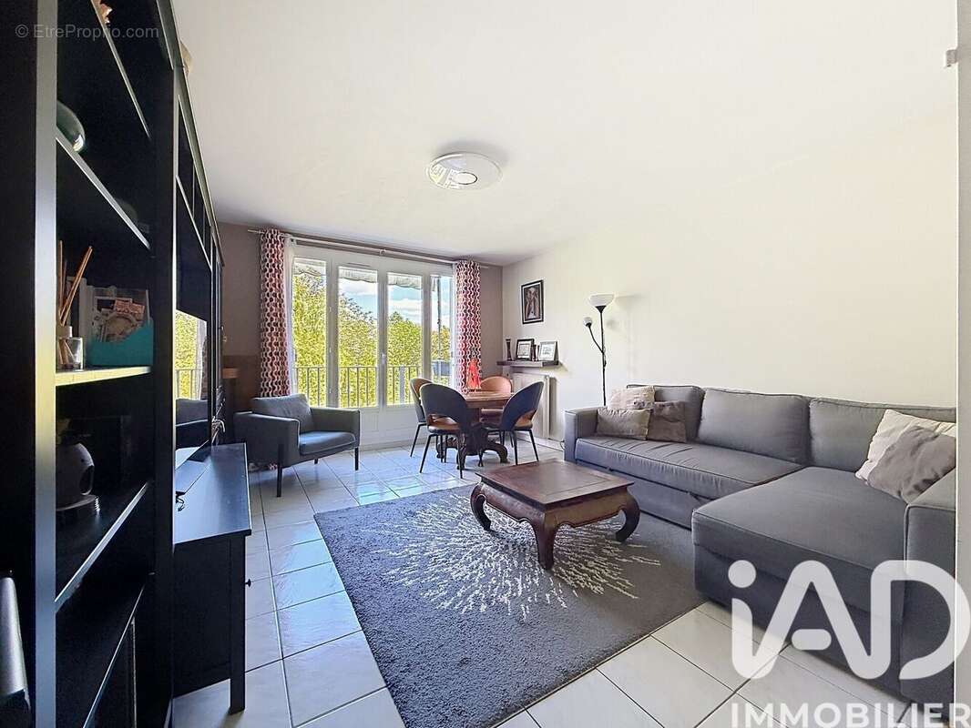Photo 7 - Appartement à LE PLESSIS-TREVISE