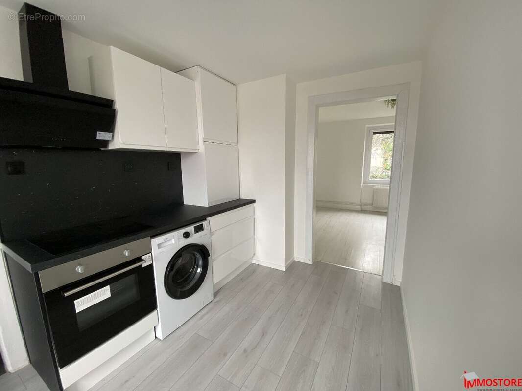 Saint-Louis  Appartement rénové, proche commerces et transports - photo 2