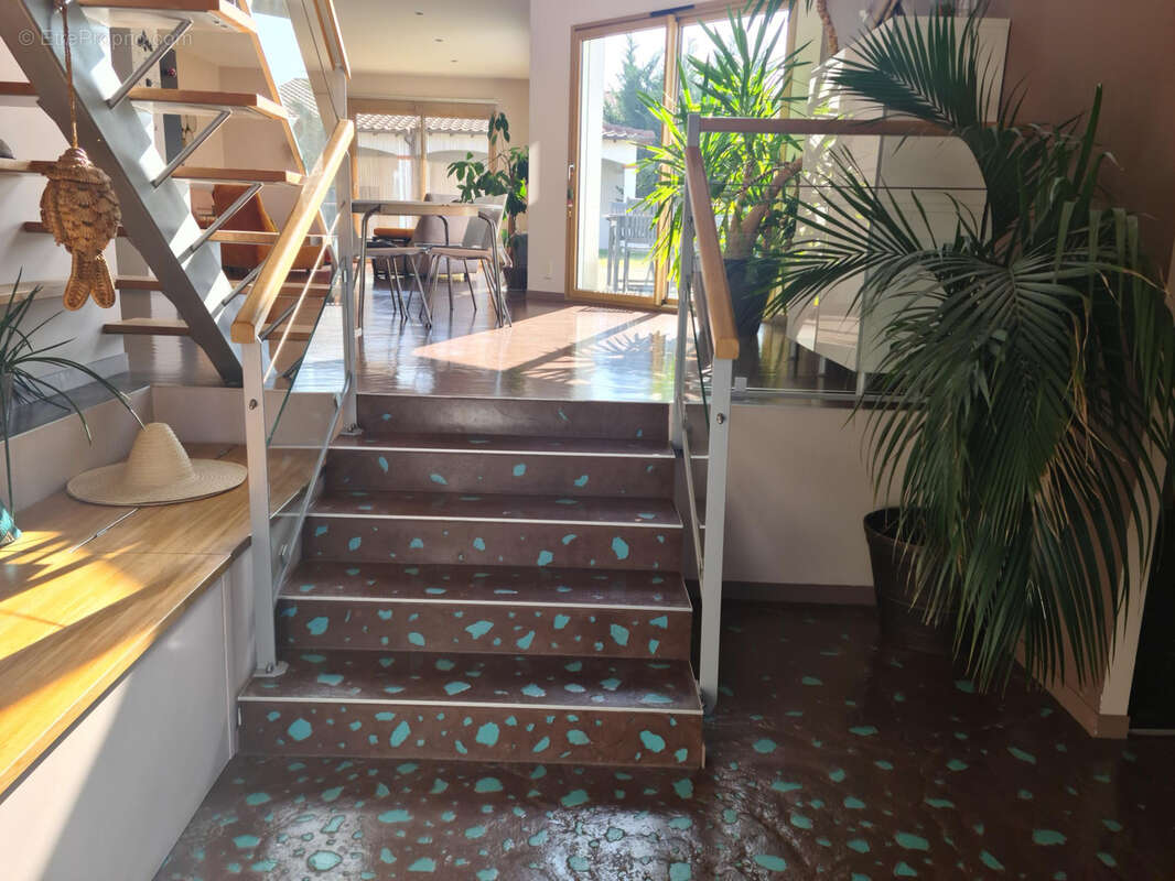 Maison à VEYRE-MONTON