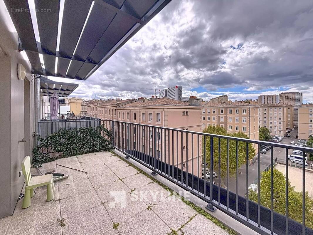 Appartement à MARSEILLE-3E