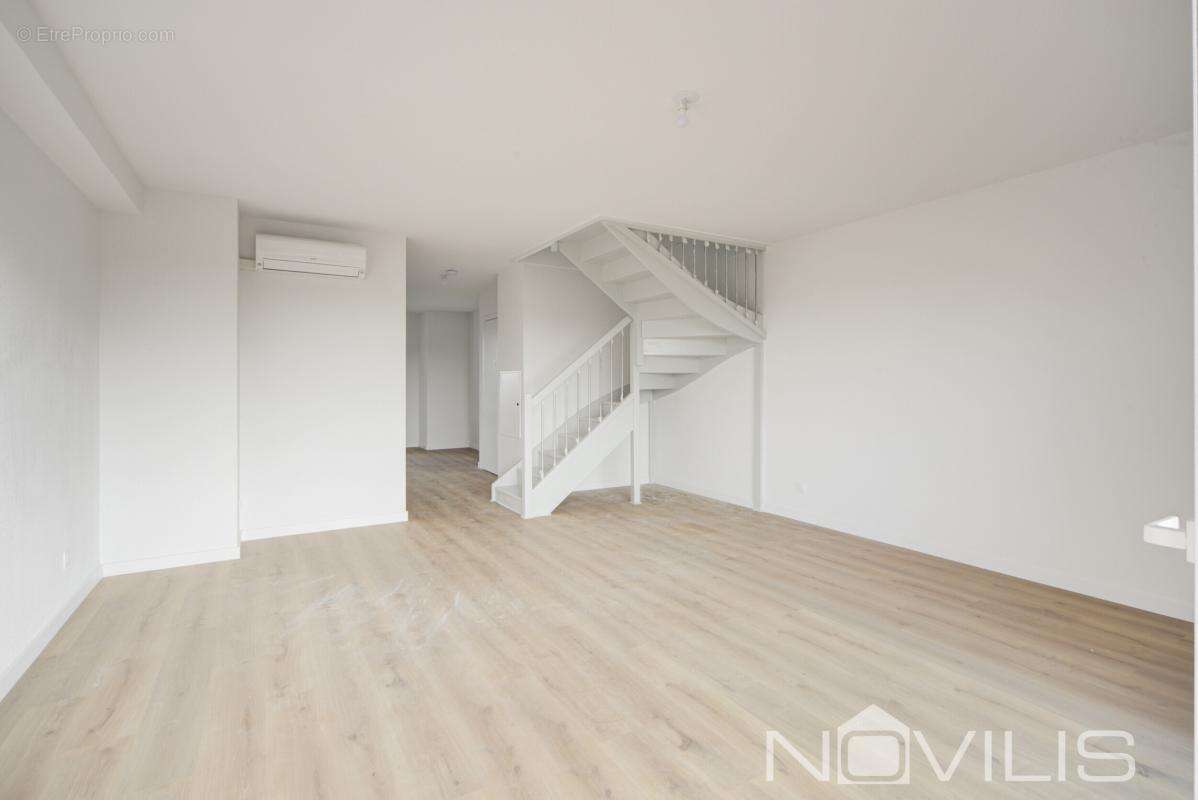 Appartement à BRUGUIERES