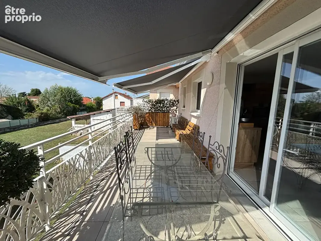 Appartement à SAINT-MAURICE-DE-GOURDANS