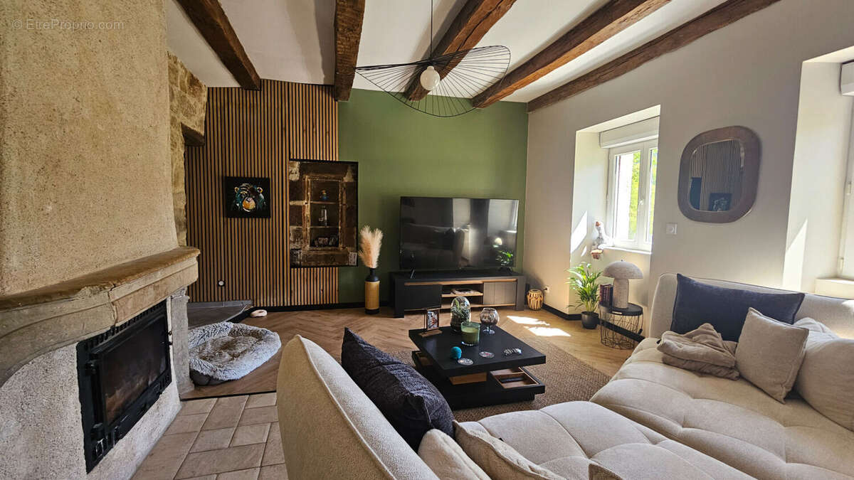 Maison à SAINT-GENIEZ-D'OLT