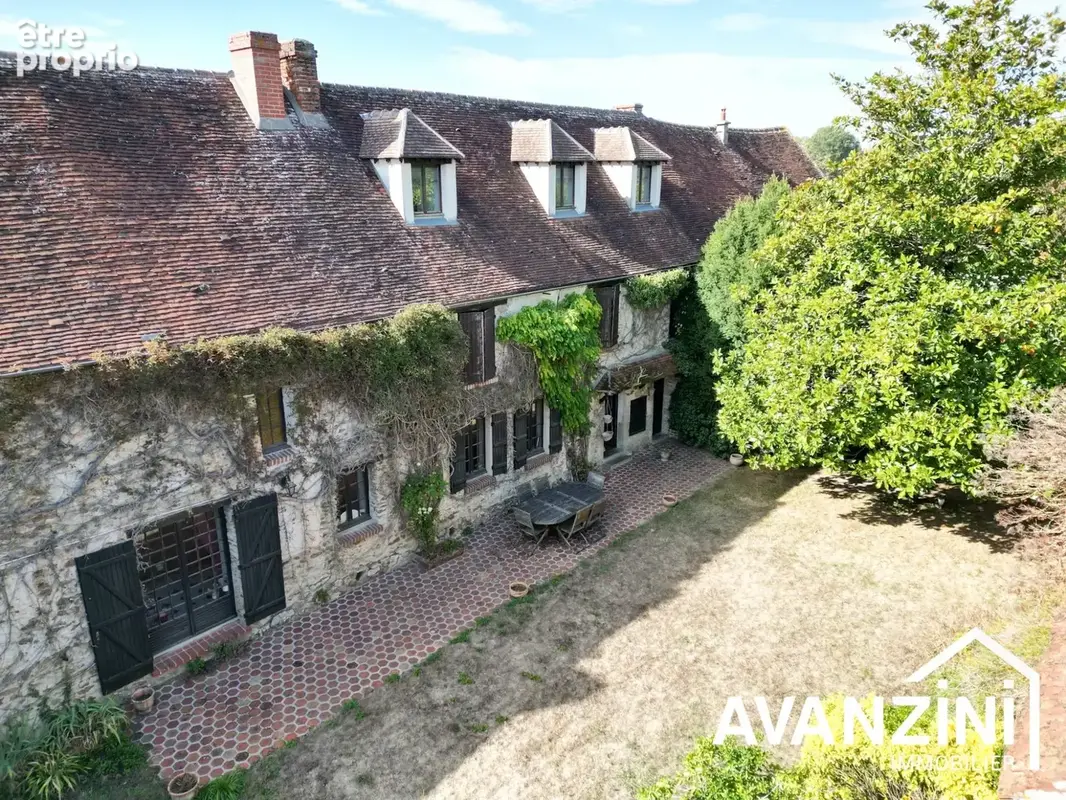 Maison 7 pièces 245 m² à vendre à Crecy-La-Chapelle (77580) - photo 1