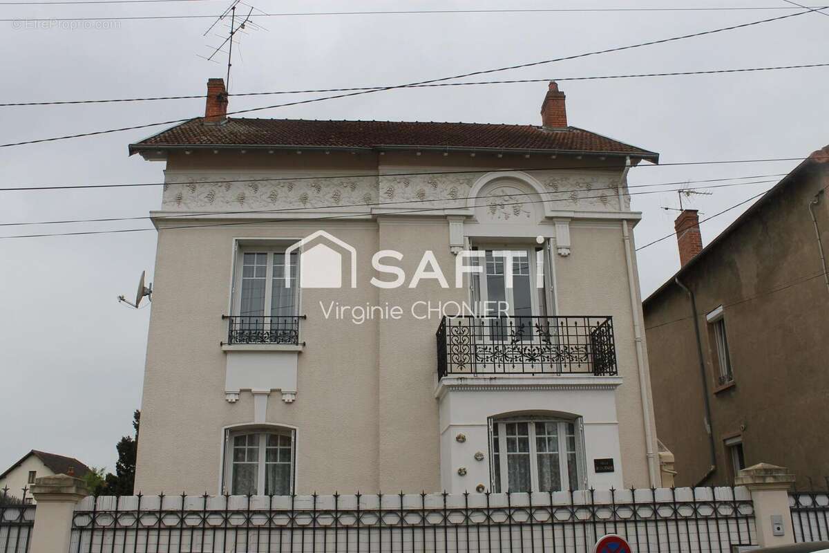 Photo 2 - Maison à CUSSET