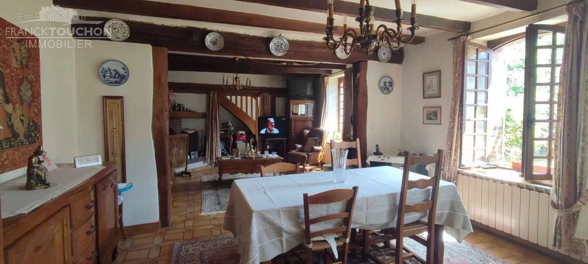 Maison à PERS-EN-GATINAIS