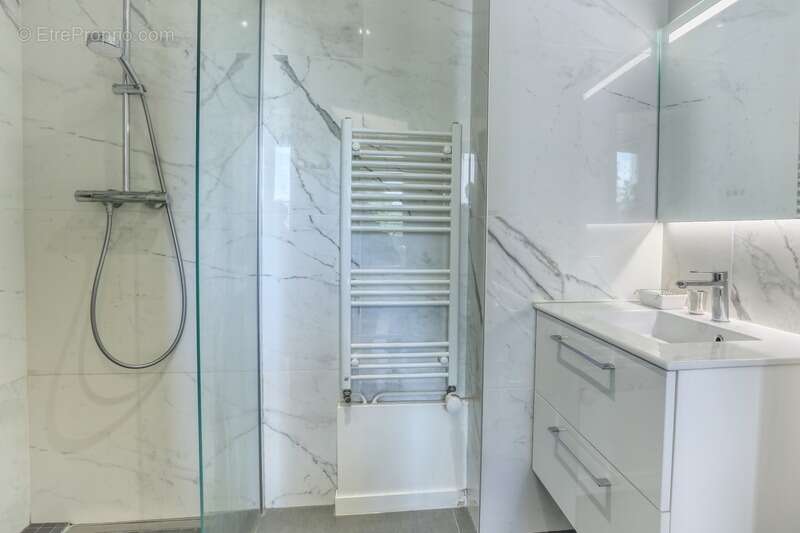 Appartement en triplex 6 pieces quartier du parc a saint-maur-des-fosses (94) - photo 12