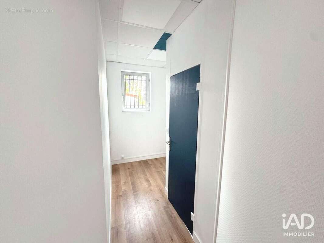 Photo 6 - Commerce à SAINTE-GENEVIEVE-DES-BOIS