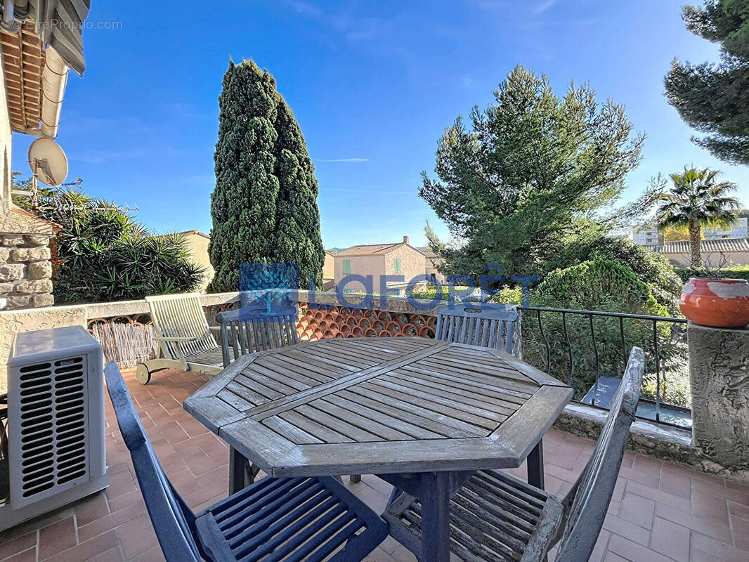 Appartement à SIX-FOURS-LES-PLAGES