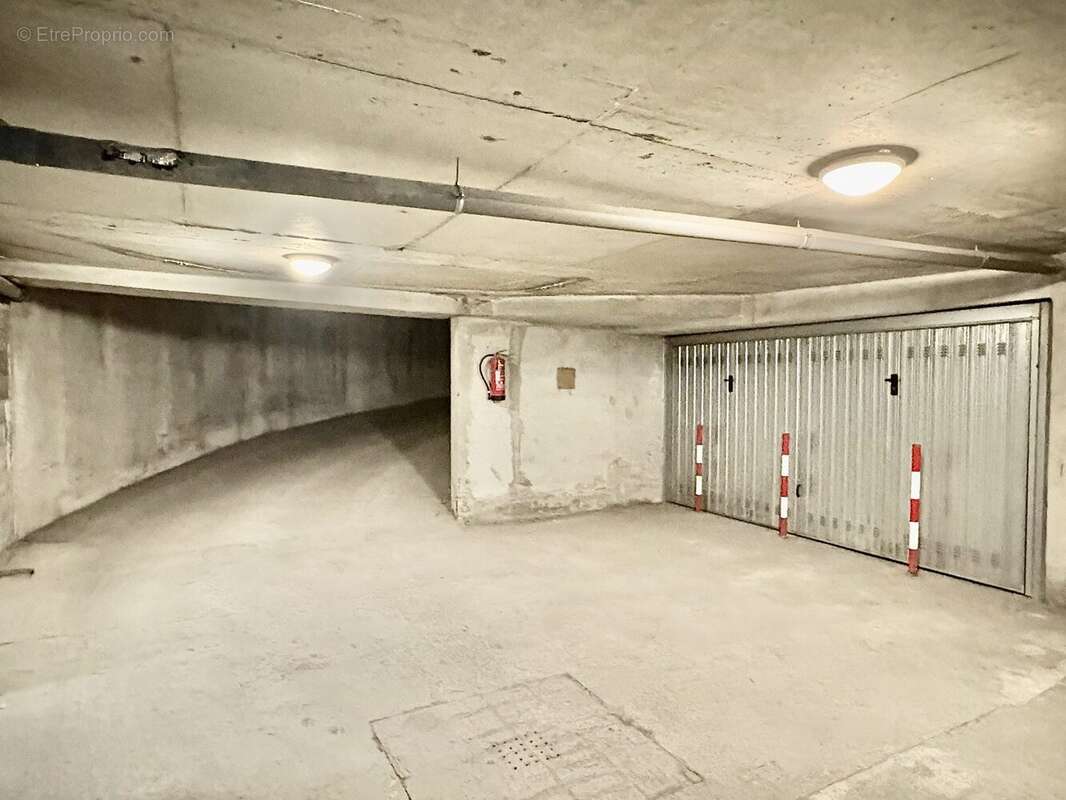 Parking à VILLEFRANCHE-SUR-MER