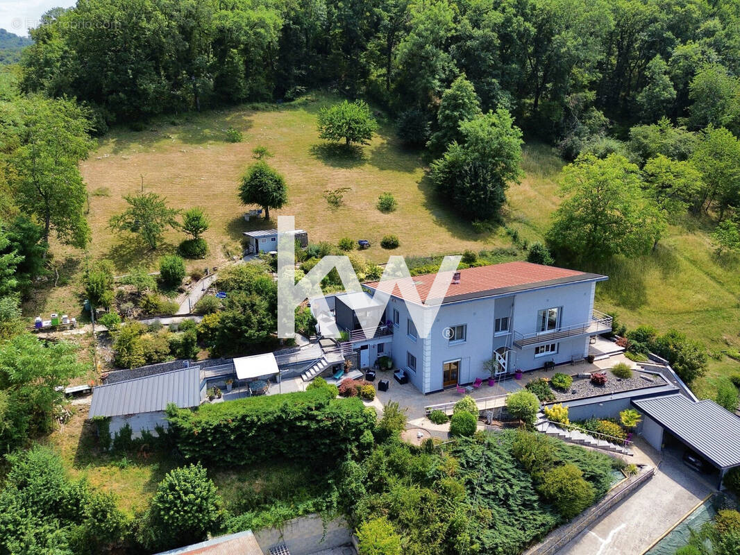 Maison : ensemble propriété - Maison à RANCENAY