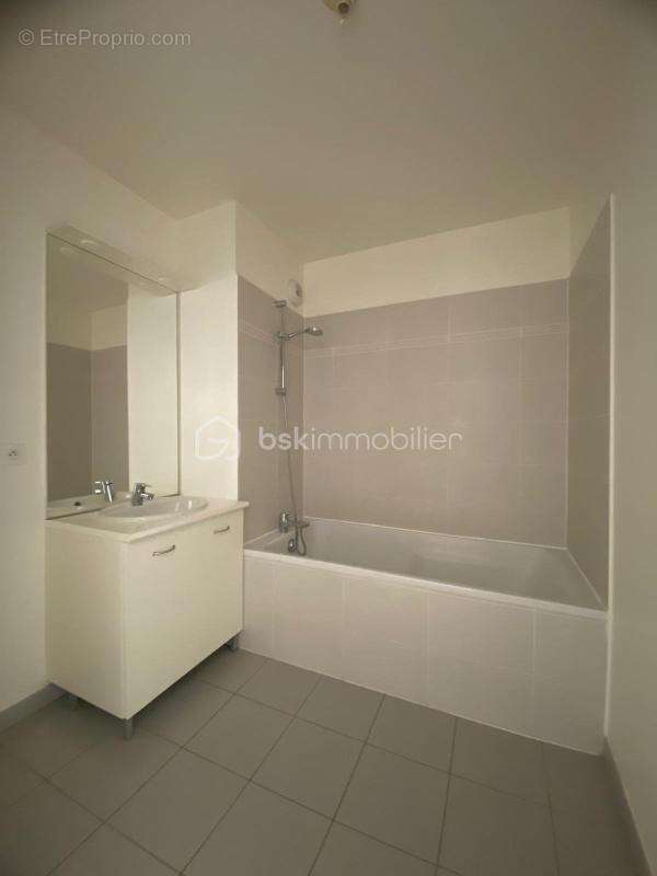 Appartement à VILLENAVE-D'ORNON