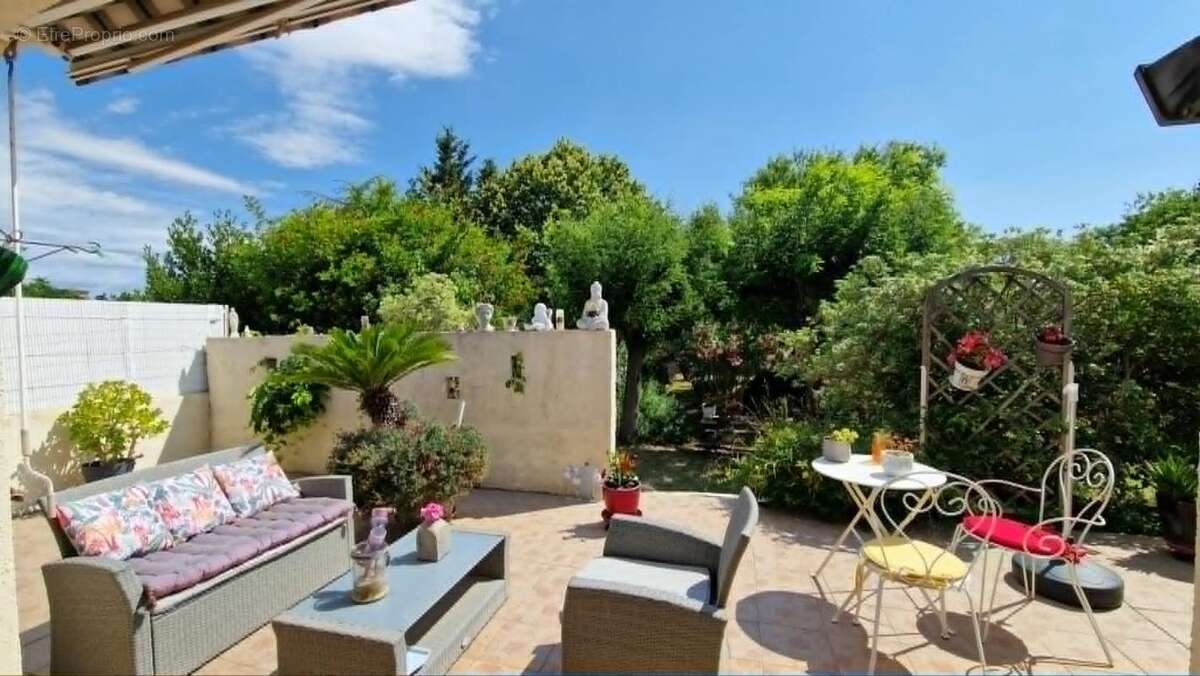Maison à POUSSAN