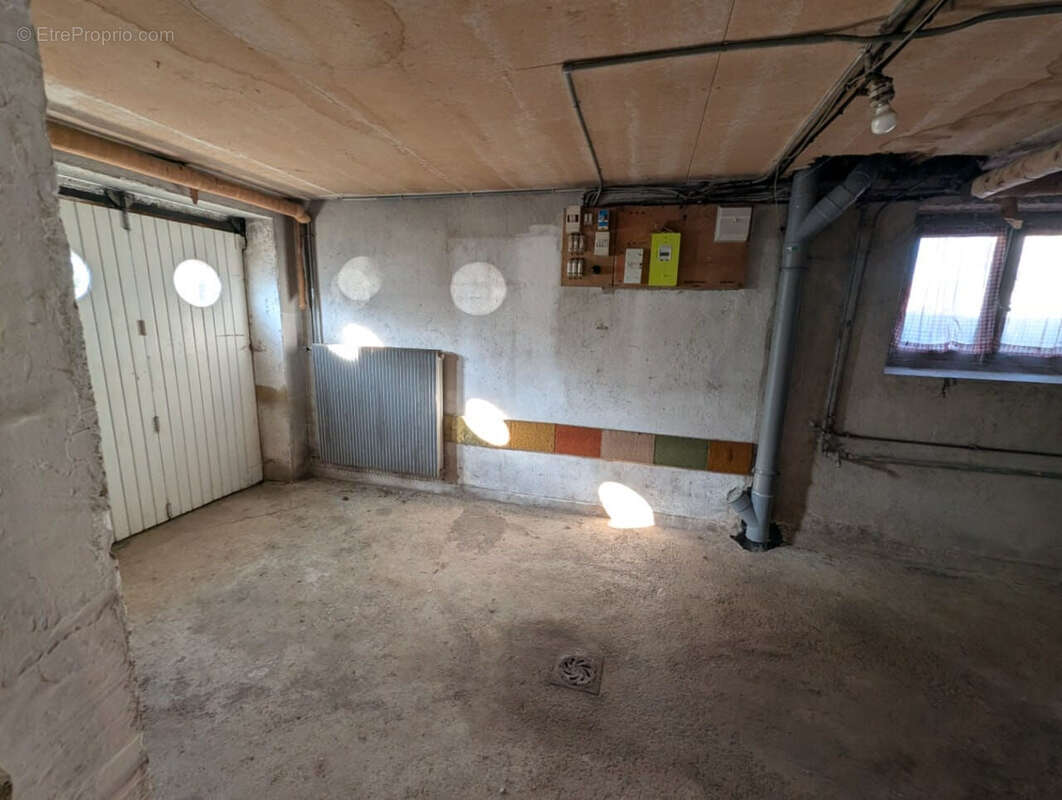 Maison à PIERREFONTAINE-LES-VARANS