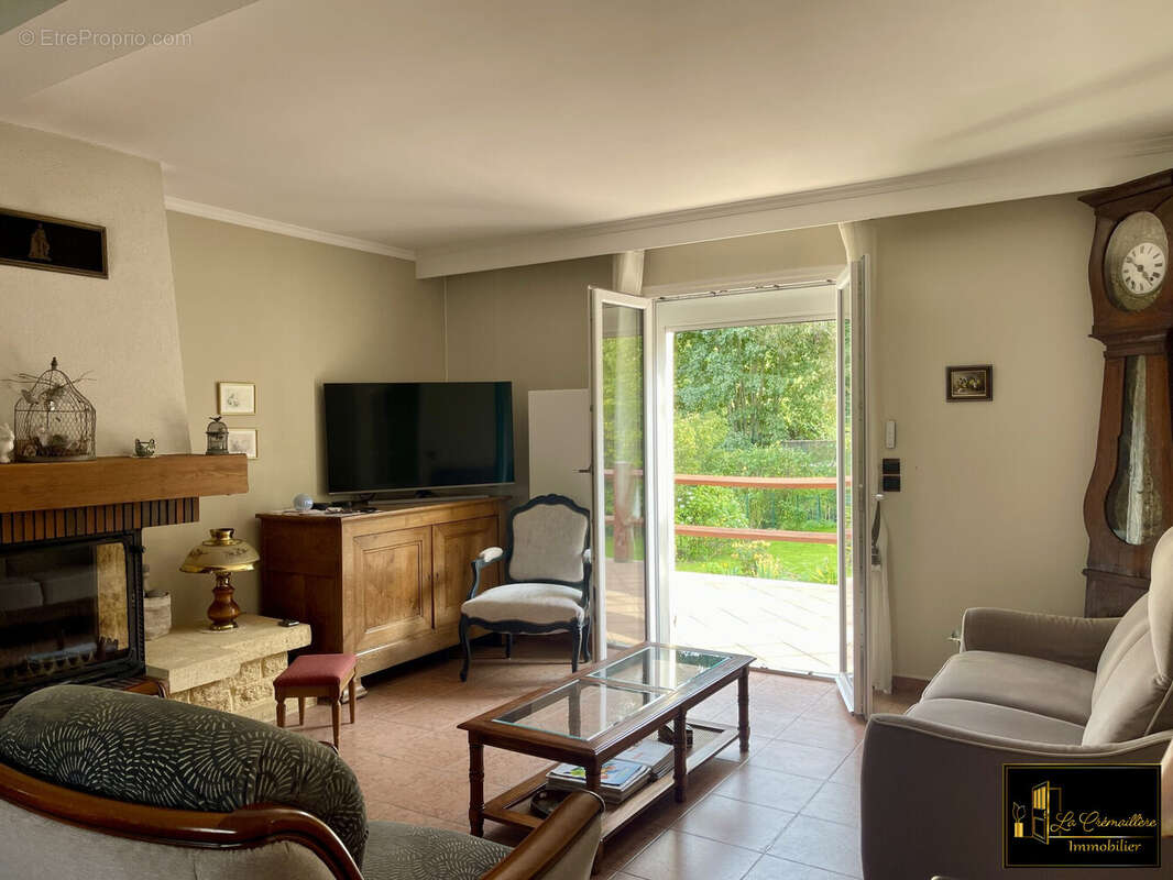 Maison à SAINT-CHERON