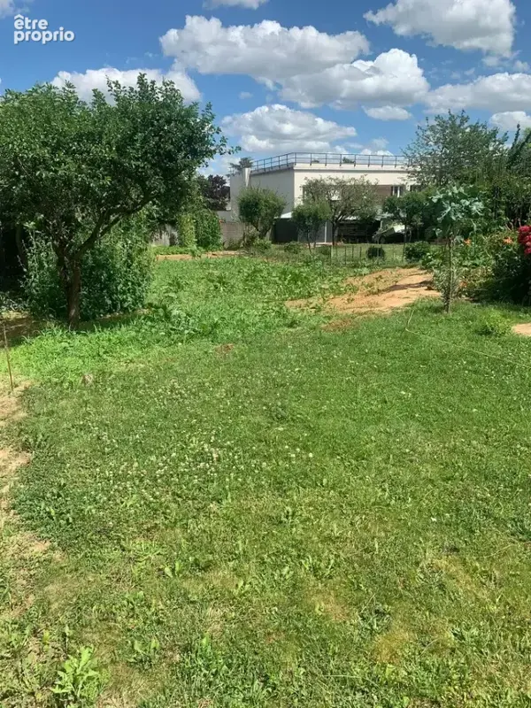 Terrain à BRIE-COMTE-ROBERT