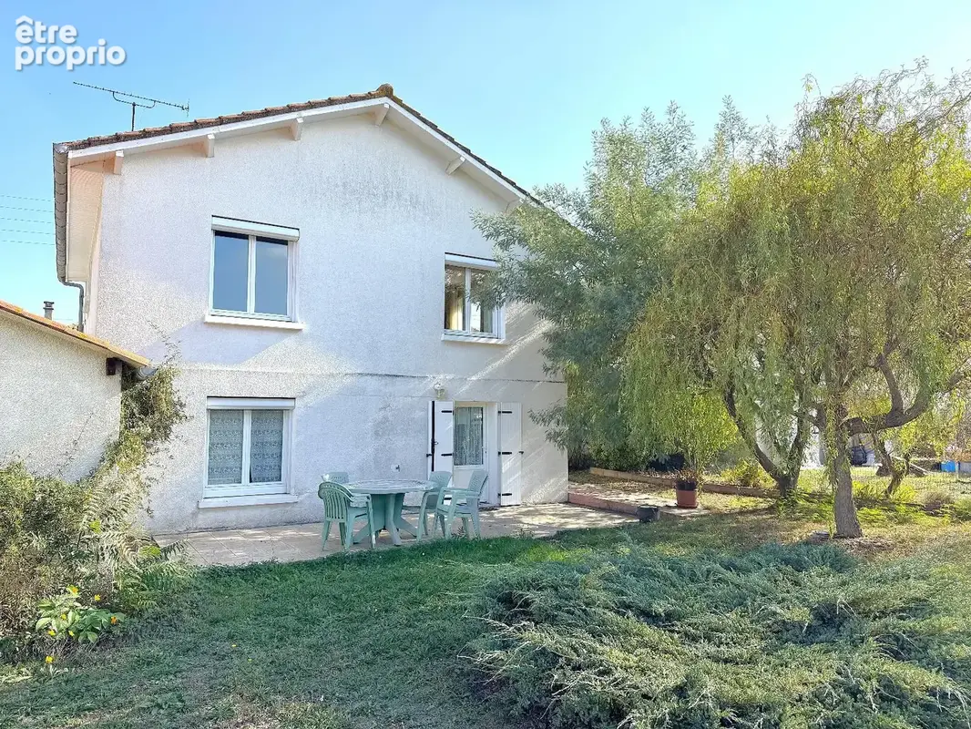   - Maison à THOUARS