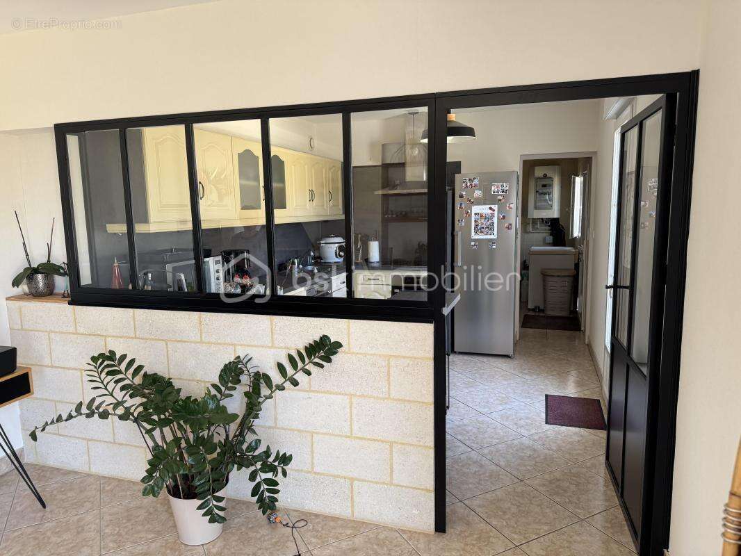 Maison à SAINT-ANTOINE-DU-ROCHER