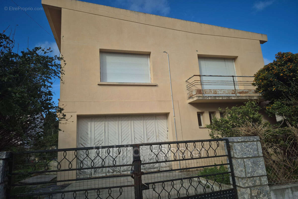 Maison à VILLELONGUE-DE-LA-SALANQUE