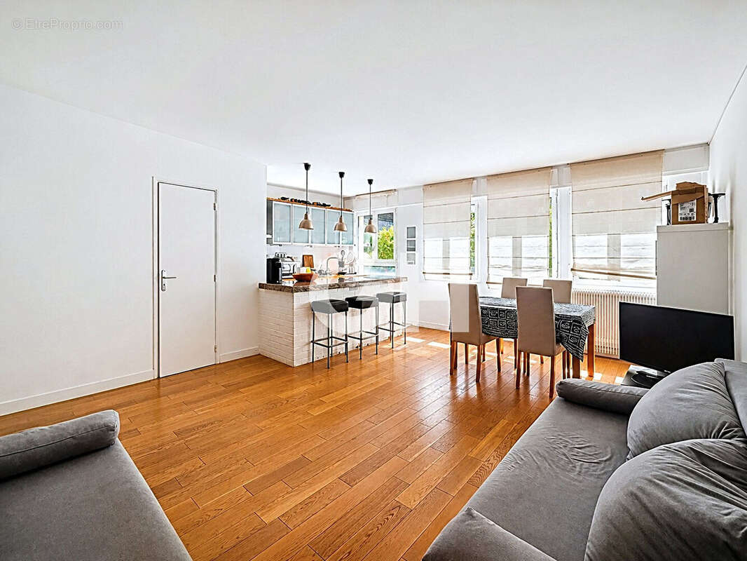 Appartement à PARIS-20E