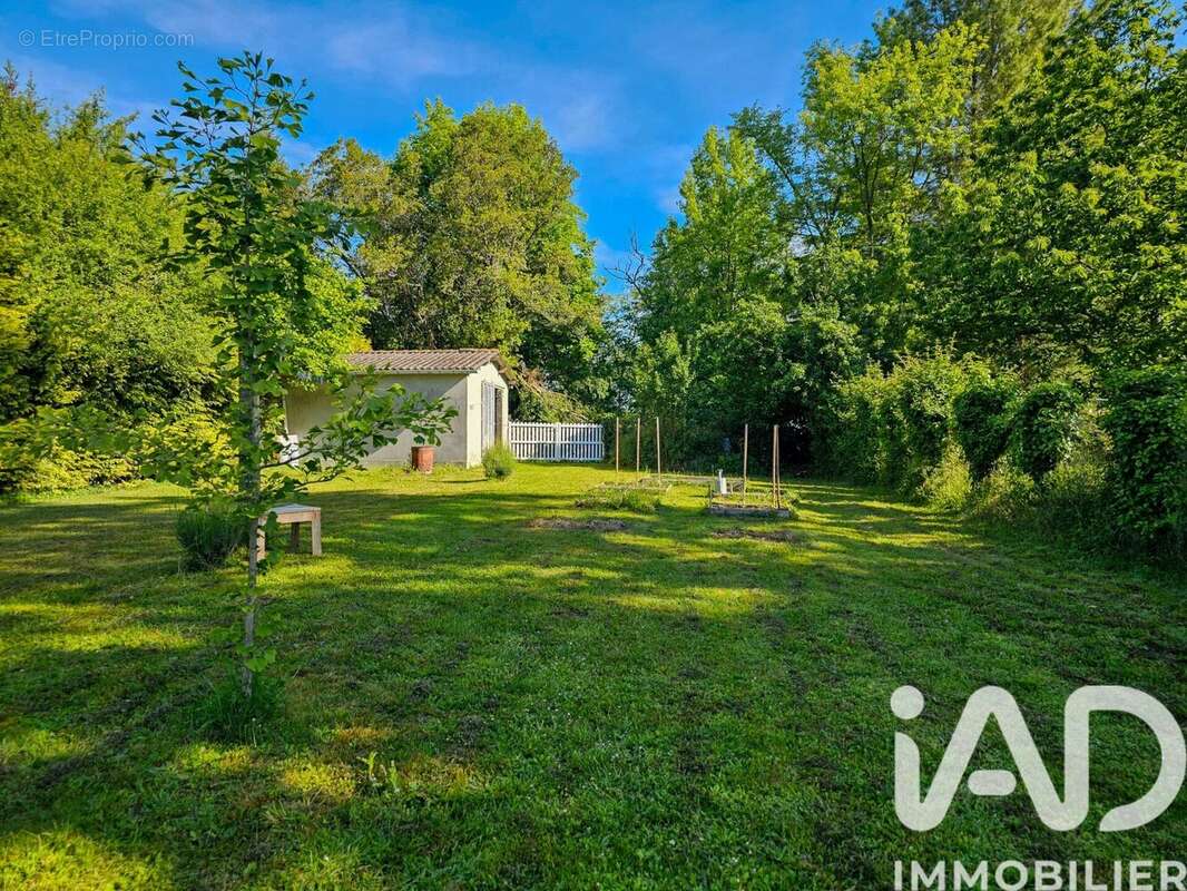 Maison 77 m² à Champagnac-La-Riviere  - photo 3