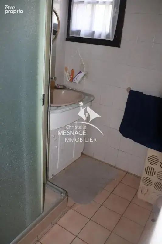 À vendre chez Christelle Mesnage immobilier, aux portes de D - photo 12