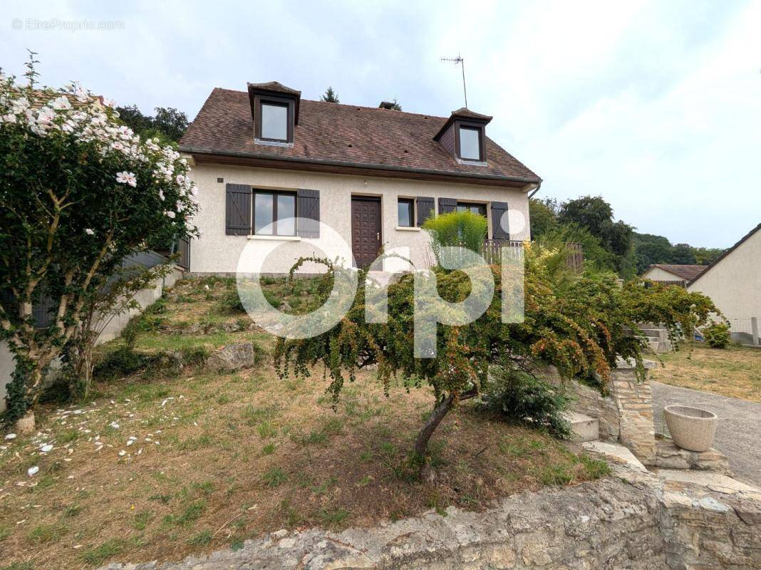 Maison à CUISE-LA-MOTTE