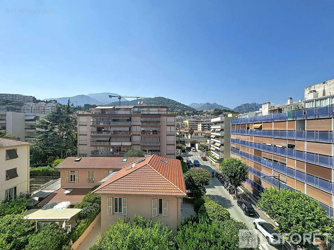 ROQUEBRUNE - CARNOLES Appartement  3P à deux pas de la mer - photo 18