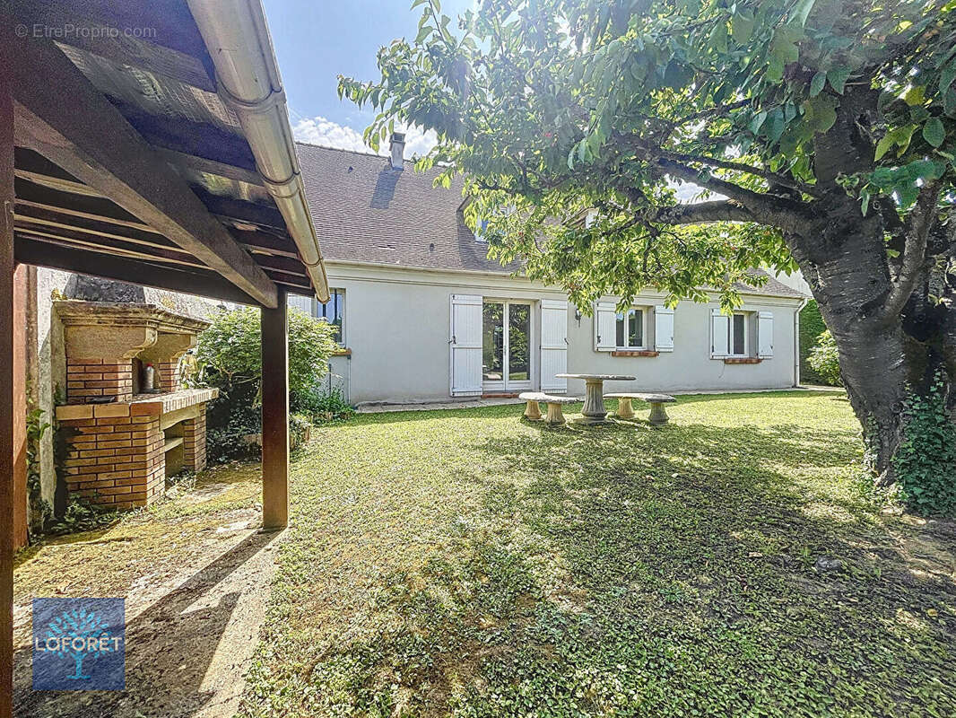 Maison à LEUDEVILLE