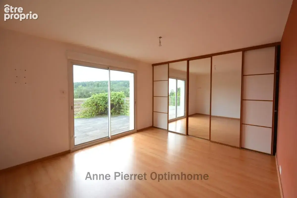 À VENDRE – Grande maison de plain-pied de 224 m² habitable (4 chambres) avec vue exceptionnelle sur forêt et plaine à Vaux-devan - photo 6