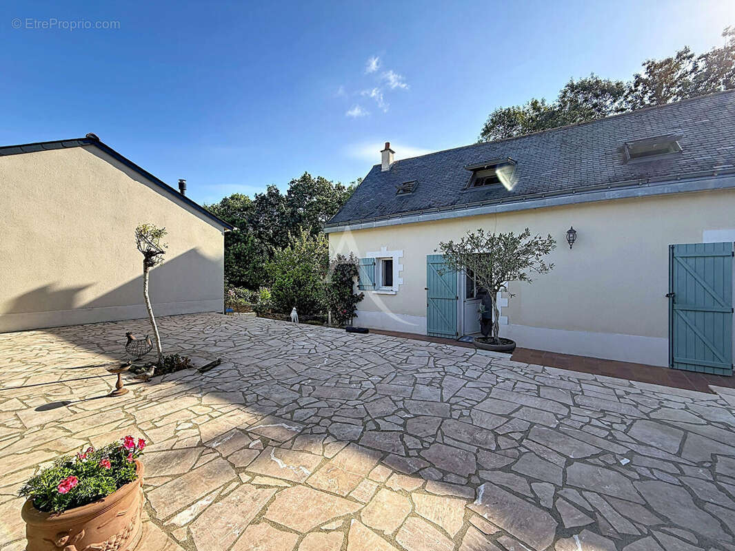 Maison à AVRILLE