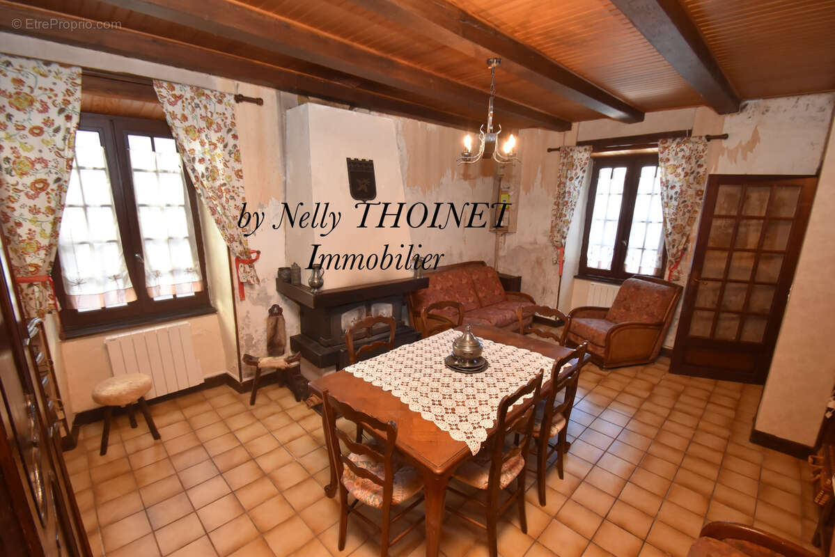 Dépt 63. egliseneuve d'entraigues, maison en pierre de village, 5 pièces - photo 4