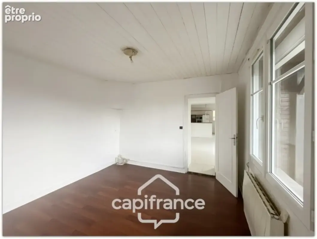Maison 5 pièces, 3 chambres, terrain de 540 m² et dépendance - photo 4